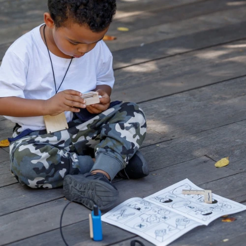 Plan Toys Secret Agent Play Set - PT 3705 4 Plan Toys Secret Agent Play Set - PT 3705 - Image 2